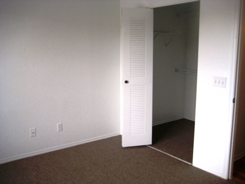 Whistler's Green Apartments, 4700 Whistlers Green Circle, Naples, FL